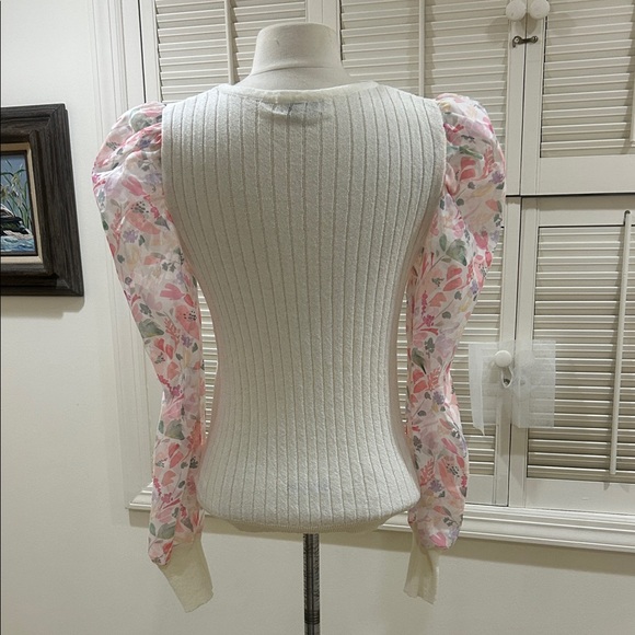 New Fate Floral Sleeve Ribbed Knit Top - Picture 8 of 9